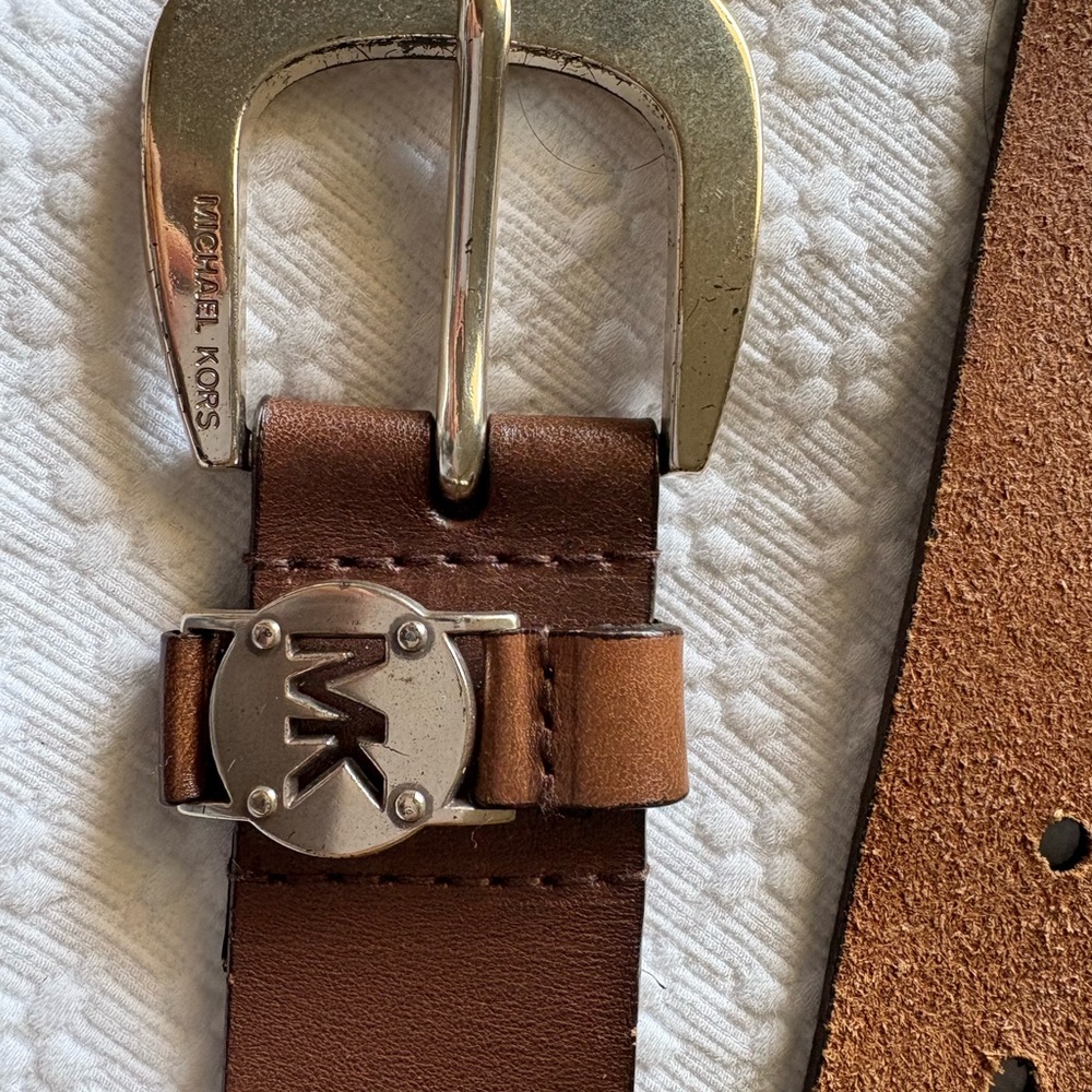 MICHAEL Michael Kors Brown Leather Belt with Metallic Buckle